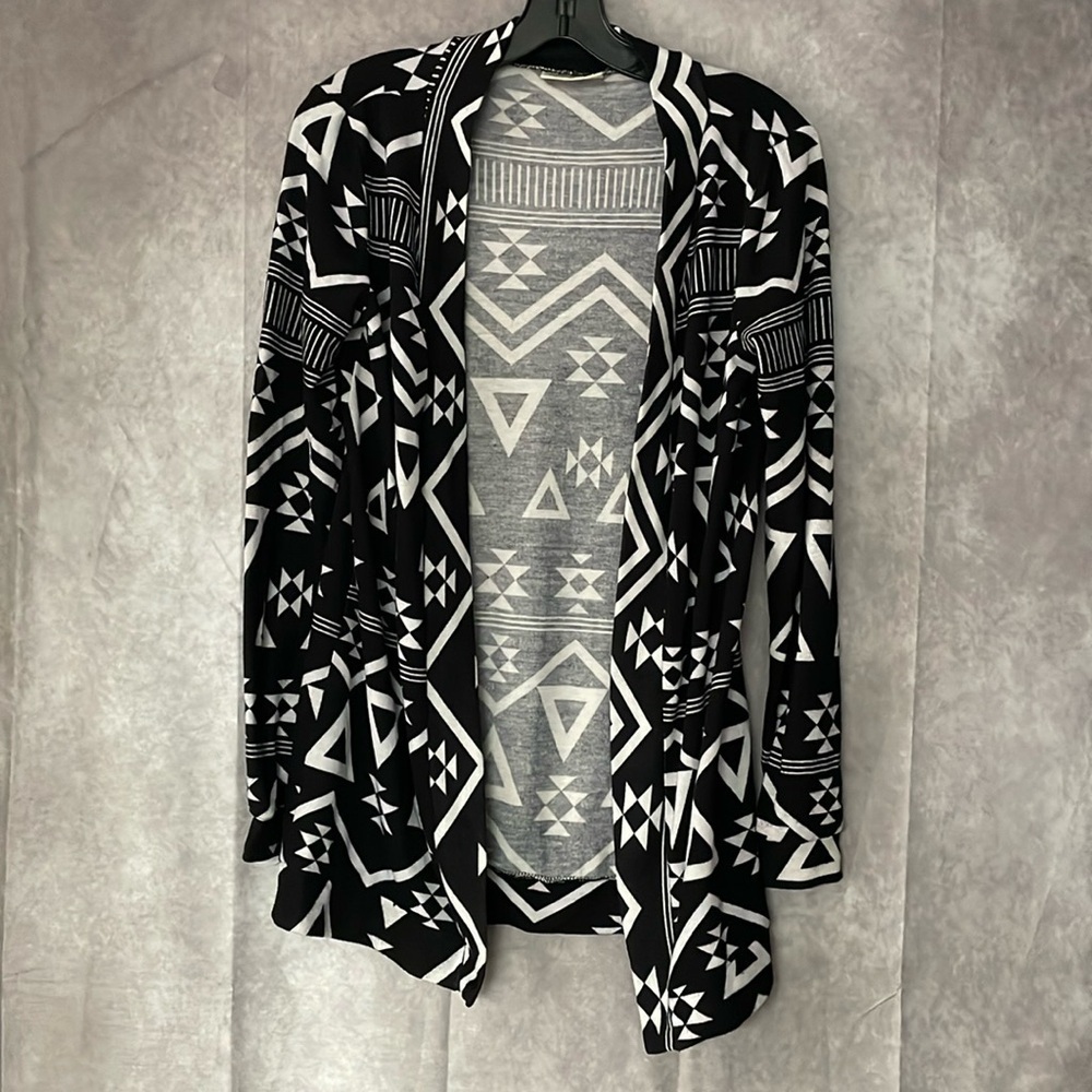 Bobbie Brooks Ladies Black & White Aztec Print Open Front Cardigan Size Medium